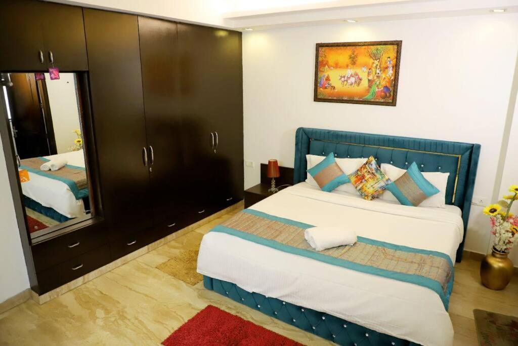 Appartement Fortune Service 3bhk,j-215 Saket New Delhi